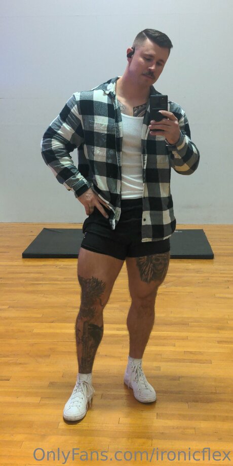 Ironicflex star sexy pics