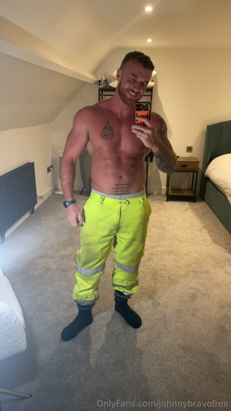 Johnnybravofree adult actress gallery