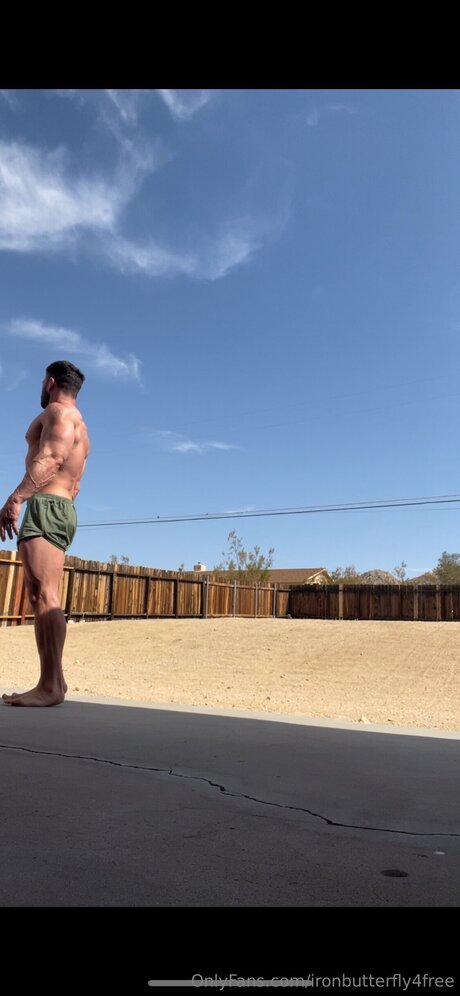 Ironbutterfly4free actress pic