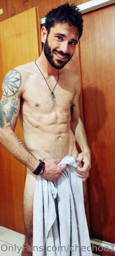 Ragnar169 naked model image