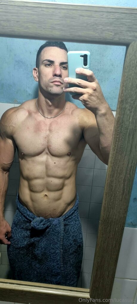 Lucasuxz model sexy picture