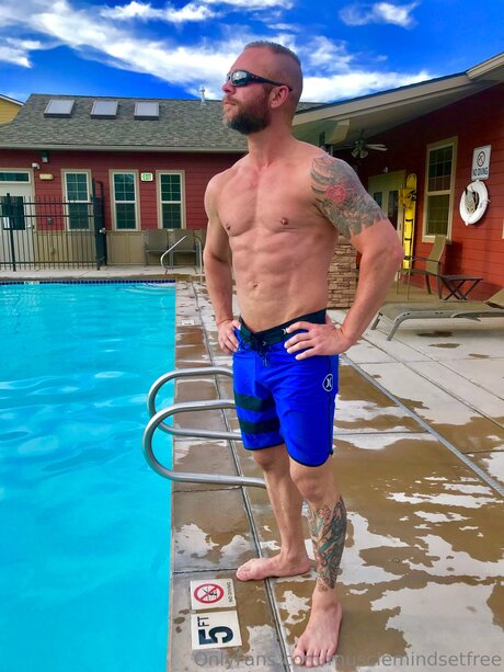 Musclemindsetfree sexy actress img