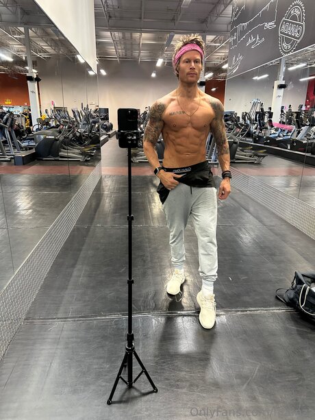 fitness coach onlyfans pornographic photo