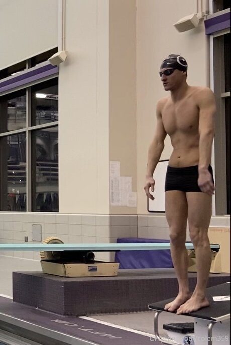 Chlorinedreams model adult photos