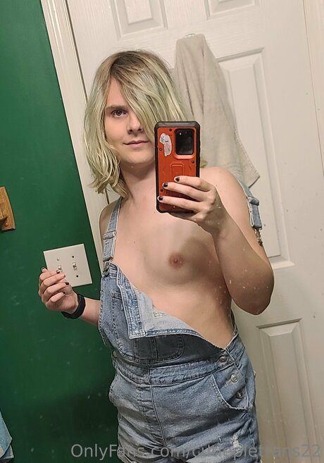 Cutiepietrans22 model porn pictures