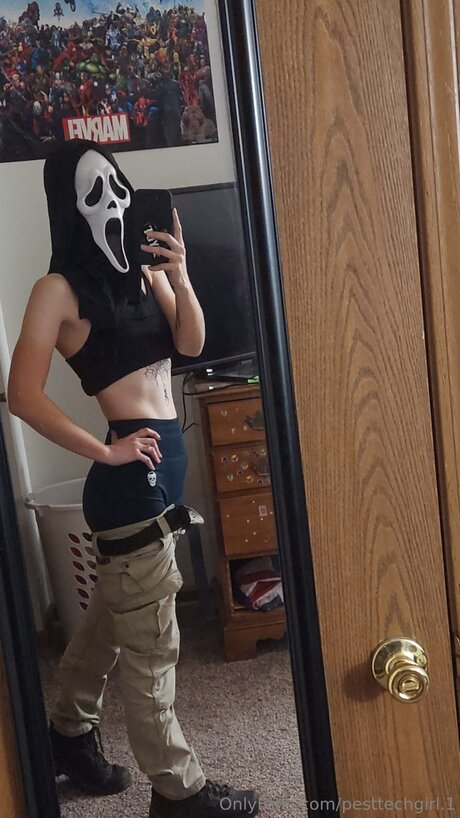 Pesttechgirl 1 actress img