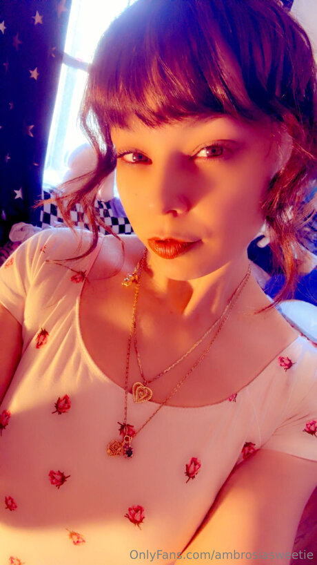 Ambrosiasweetie high quality actress pic