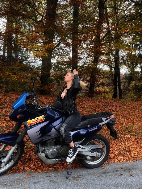 Onlyjennycee sex star gallery