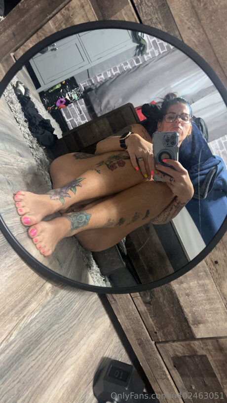 U402463051 nice model pic