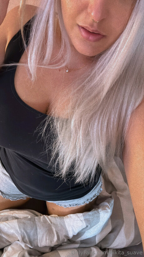 Nikita Suave high quality model pictures