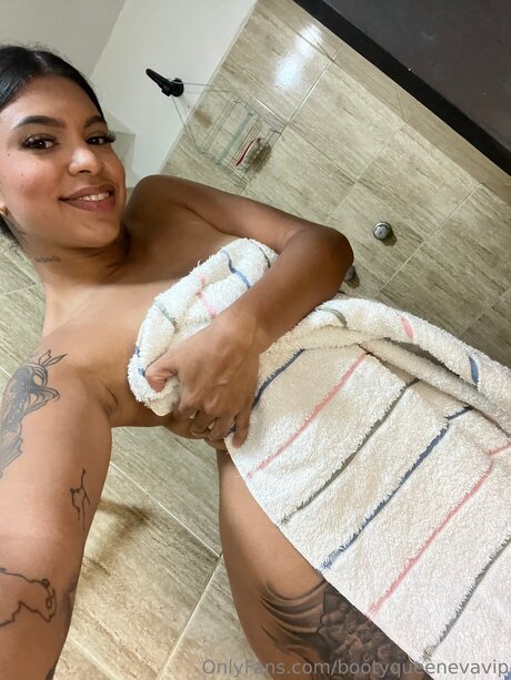 Bootyqueenevavip high quality star photos