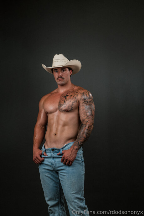 Rdodsononyx high quality actress photos