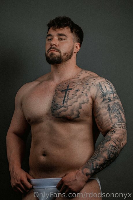 Rdodsononyx sexy actress gallery