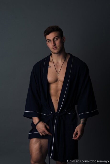 Rdodsononyx hot actress images