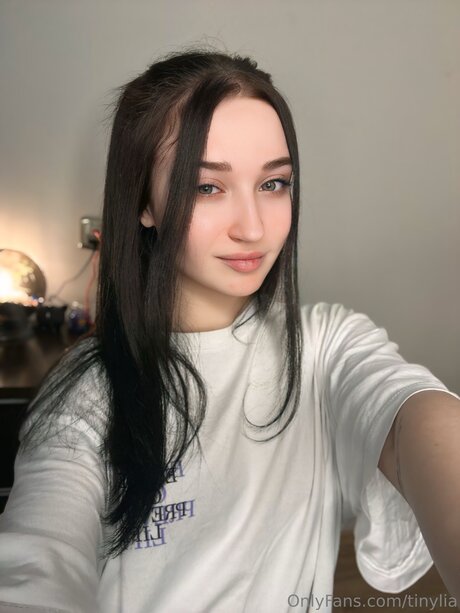 Tinylia star exclusive pictures