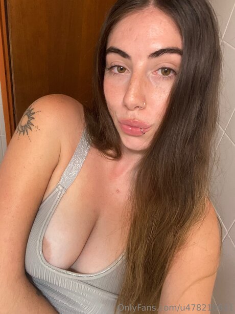 Realcassiexx star naked pictures