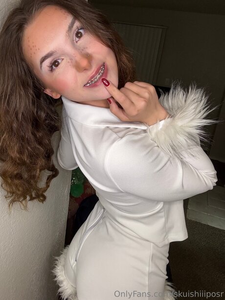 Skuishiiiposr hd actress pics