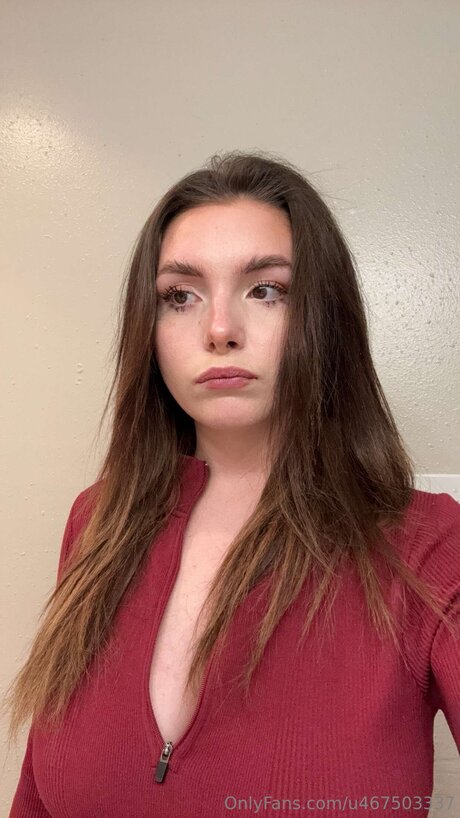 Skuishiiiposr nudes model photo