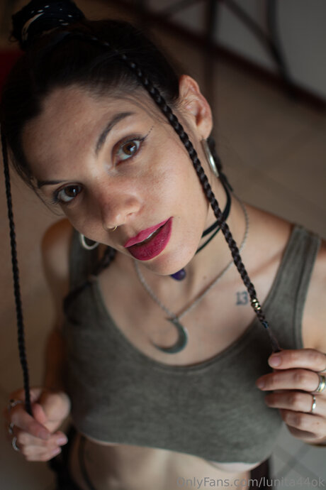 Lunaa Carter pornographic model picture