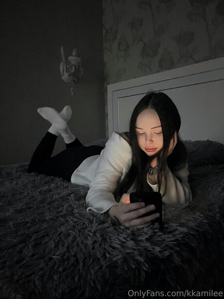 Kkamillee star beautiful img
