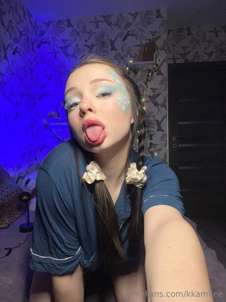 Kkamillee free model gallery