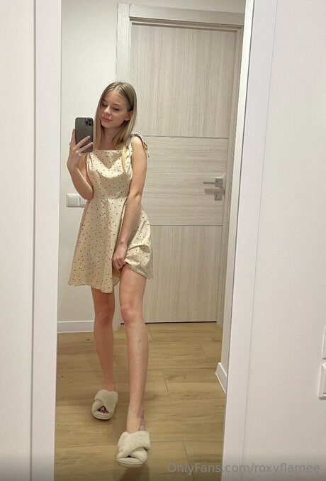 Roxyflamee xxx star photos