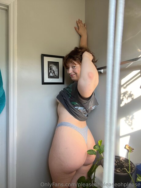 Pleaseohpleaseohplease sex model picture