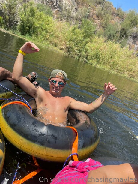 Chasingmavlee model pretty pics