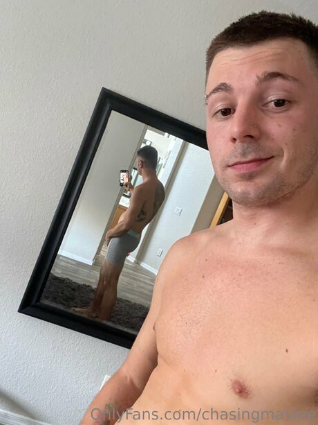 Chasingmavlee xxx model pic