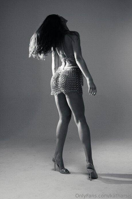 Katharsis model high quality pic