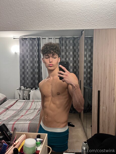 Xcost exclusive model picture