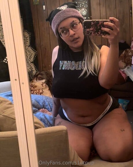 S1utpup xxx star pics