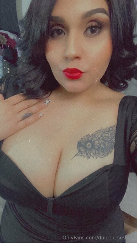Dulcebesos233 model naked picture