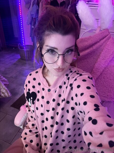 Yuraghi pretty actress pictures