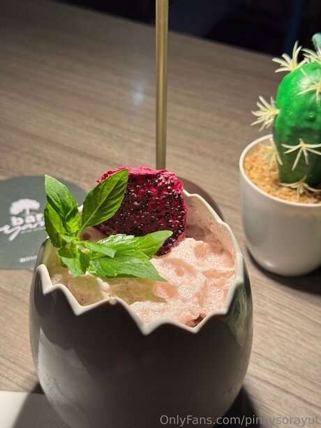 Pinkysorayut xxx actress pic