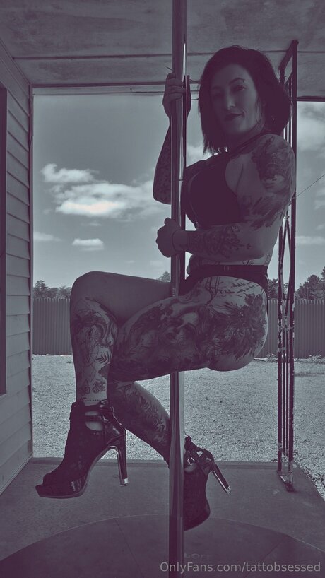 Tattobsessed star nude pic