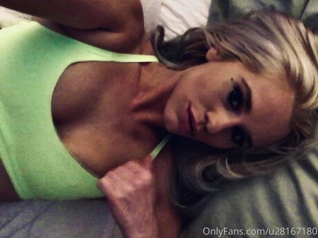 thick trans onlyfans porn images