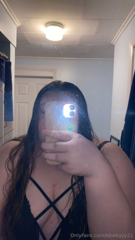 Bbwkayy21 sex model picture