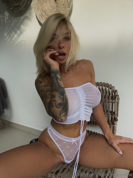 caught masturbating onlyfans beautiful porn pics