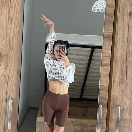 squat onlyfans hot naked picture