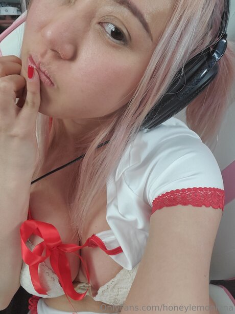 blonde milf big tits onlyfans erotic pics