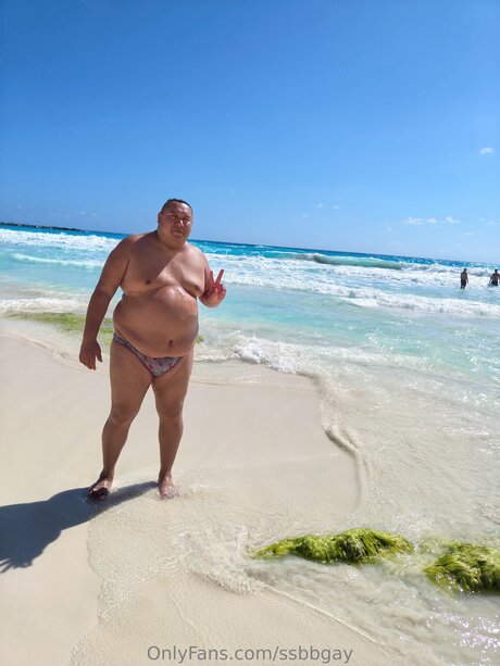 Ssbbgay model naked photo