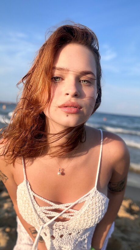 Pineappleri xxx model pic