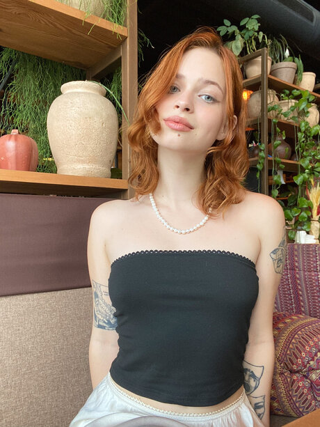 Pineappleri pornstar photo