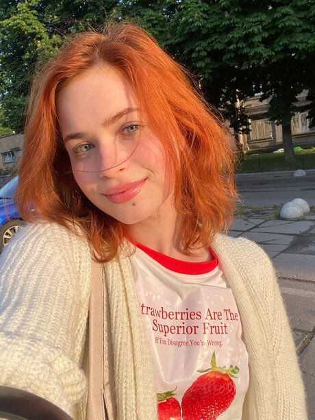 Pineappleri erotic model img