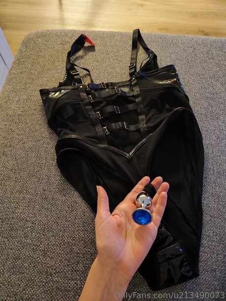 Nina Bella free actress galleries