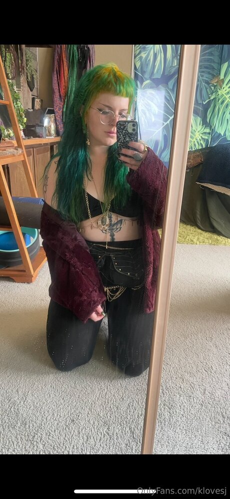 Klovesj porn model archive