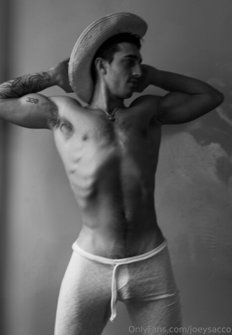 Joeysacco adult model picture