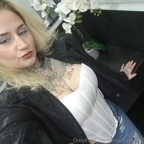 Lisacasandra model nudes images