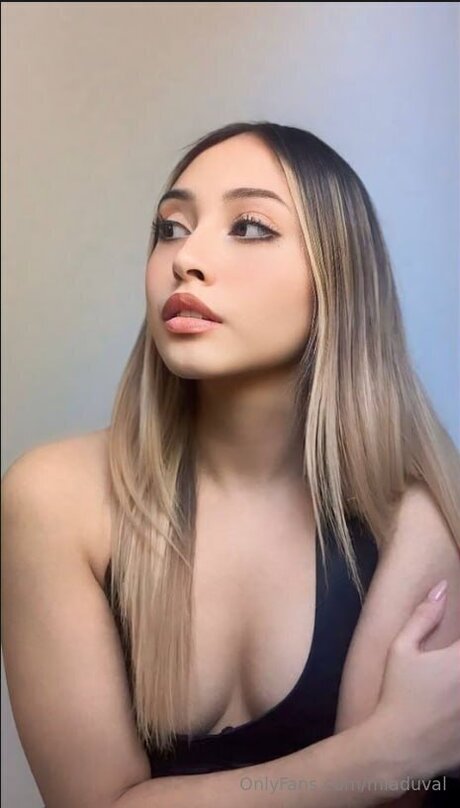 Miaduval exclusive model pics